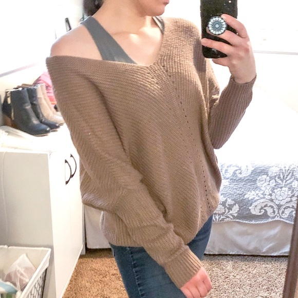 Charlotte Russe Sweaters - Charlotte Russe- Dusty Rose V-neck Sweater